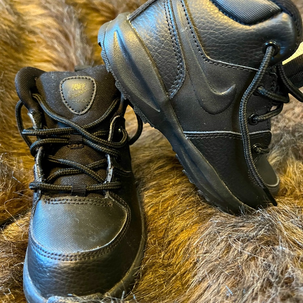 Nike toddler shoe